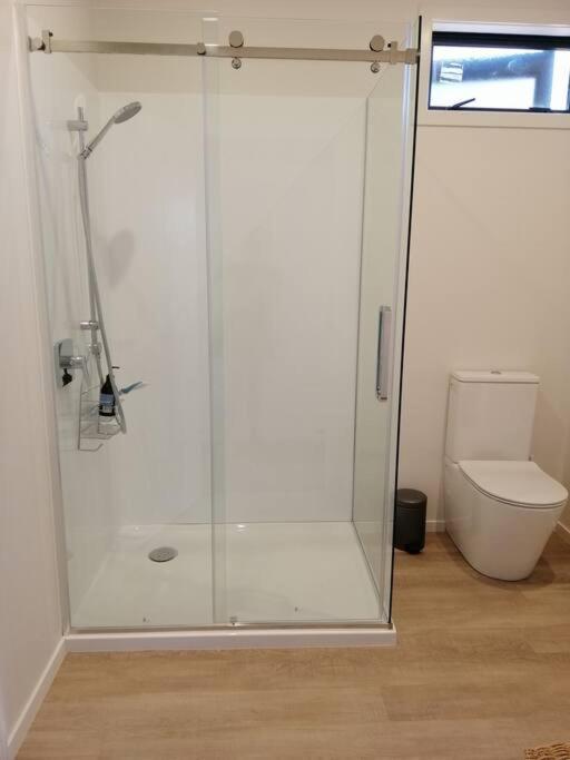 Purangi Beachhouse - 2 Bedroom Cooks Beach Екстериор снимка
