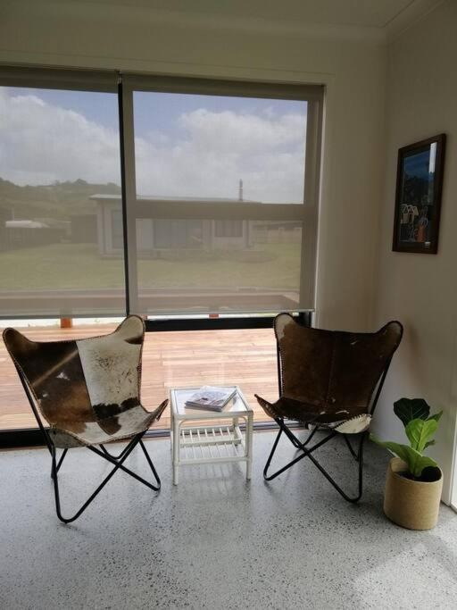Purangi Beachhouse - 2 Bedroom Cooks Beach Екстериор снимка